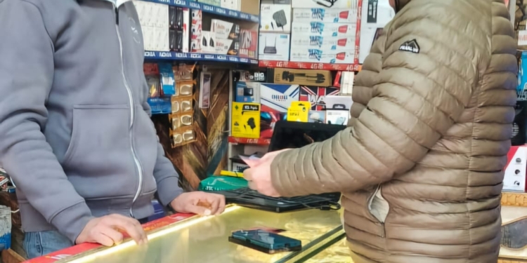 Police Launches SIM Verification Drive to Combat Fraud and Misuse In Anantnag