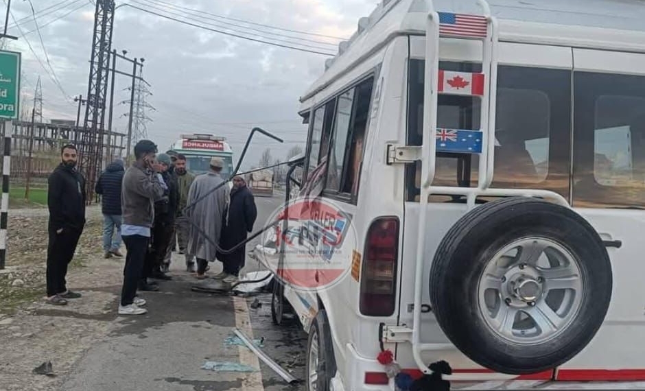 9 tourists injured in Qazigund accident