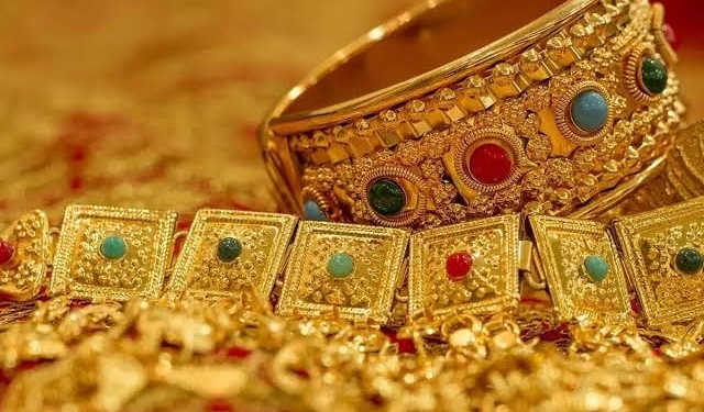 Gold prices hit fresh high, cross Rs 86,875 per 10 grams