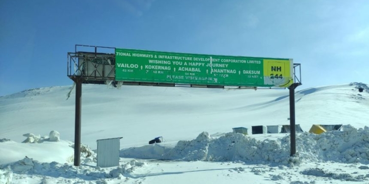 Anantnag-Kishtwar road via Sinthan Top open for one-way LMV traffic