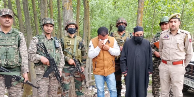 OGW Module of LeT Busted In Bandipora, 04 OGWs arrested Along With Arms And Ammunition: Police