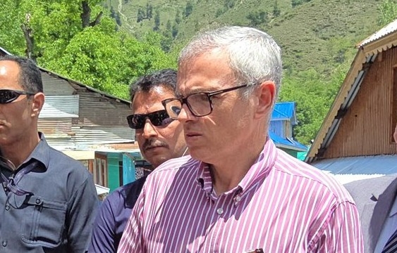 CM Omar Abdullah visits Uri, interacts with locals affected due to shelling by Pakistan