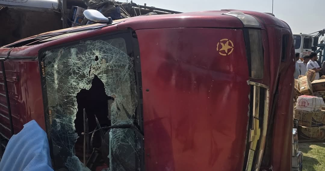 Several Injured in Head-On Collision at Barsoo on Srinagar-Anantnag Highway