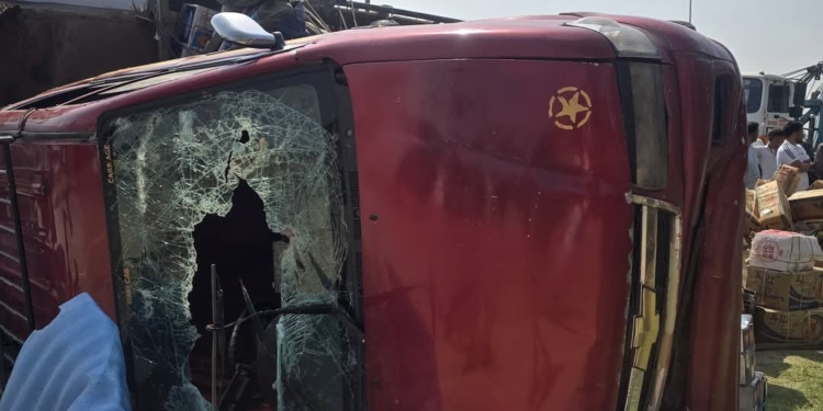 Several Injured in Head-On Collision at Barsoo on Srinagar-Anantnag Highway