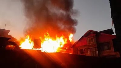 13 residential structures damaged in massive fire at Pamposh Colony, Noorbagh Srinagar