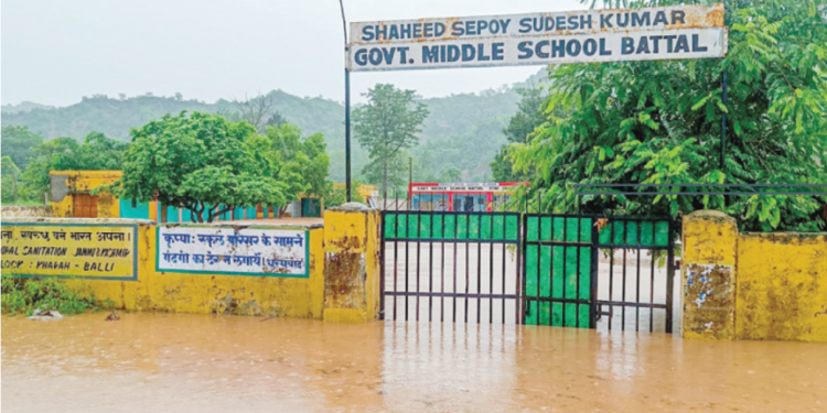 Rain plays havoc in J&K: ShriAmarnathjiyatrasuspended; Ramban flash flood kills two teachers