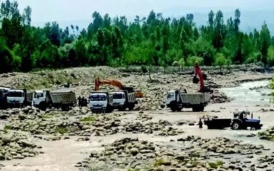 4 vehicles seized, drivers arrested for illegal extraction of minerals in Kulgam