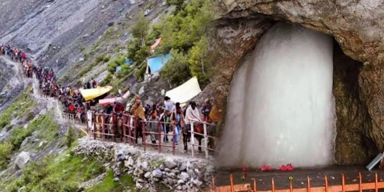 J&K: 8th batch of devotees departs for Amarnath Yatra from Nunwan base camp