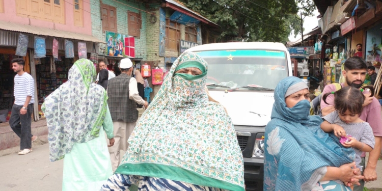 Women Protest Against Installation of Smart Electricity Meters in Budgam’s Beerwah