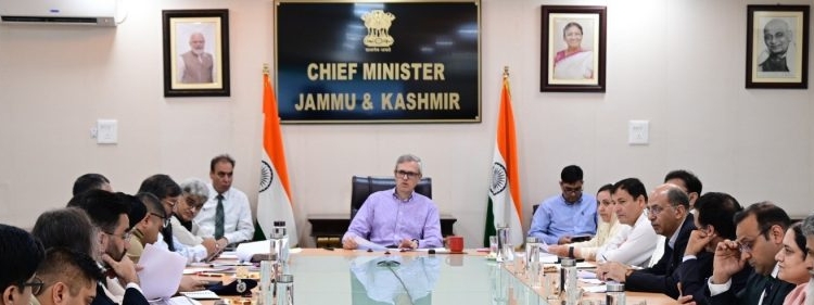 Exemplary Punishment Awaits Those Selling Unsafe Food: CM Omar