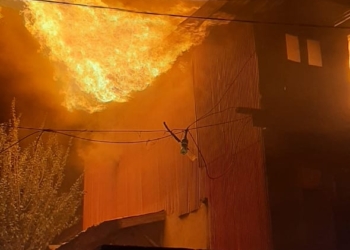 Midnight Blaze Guts Three Houses, Two Shops in North Kashmir’s Baramulla