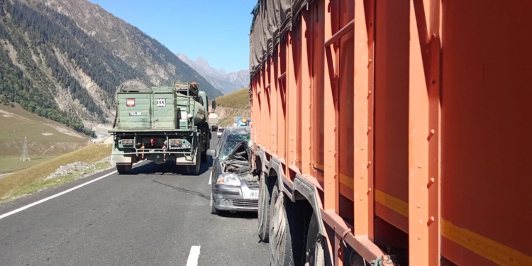Five Injured, Including Minor, as Car Crashes Near Zojila Pass, Three Referred to SKIMS