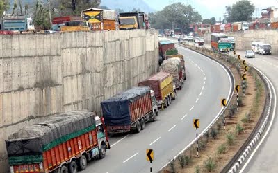 Two-way movement for heavy vehicles on Jammu-Srinagar NH restored: Officials