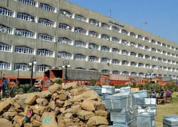 Darbar Move Begins as Government Offices Shift to Jammu