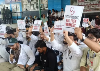 Govt hikes monthly stipend for MBBS, BDS interns to Rs 25,000